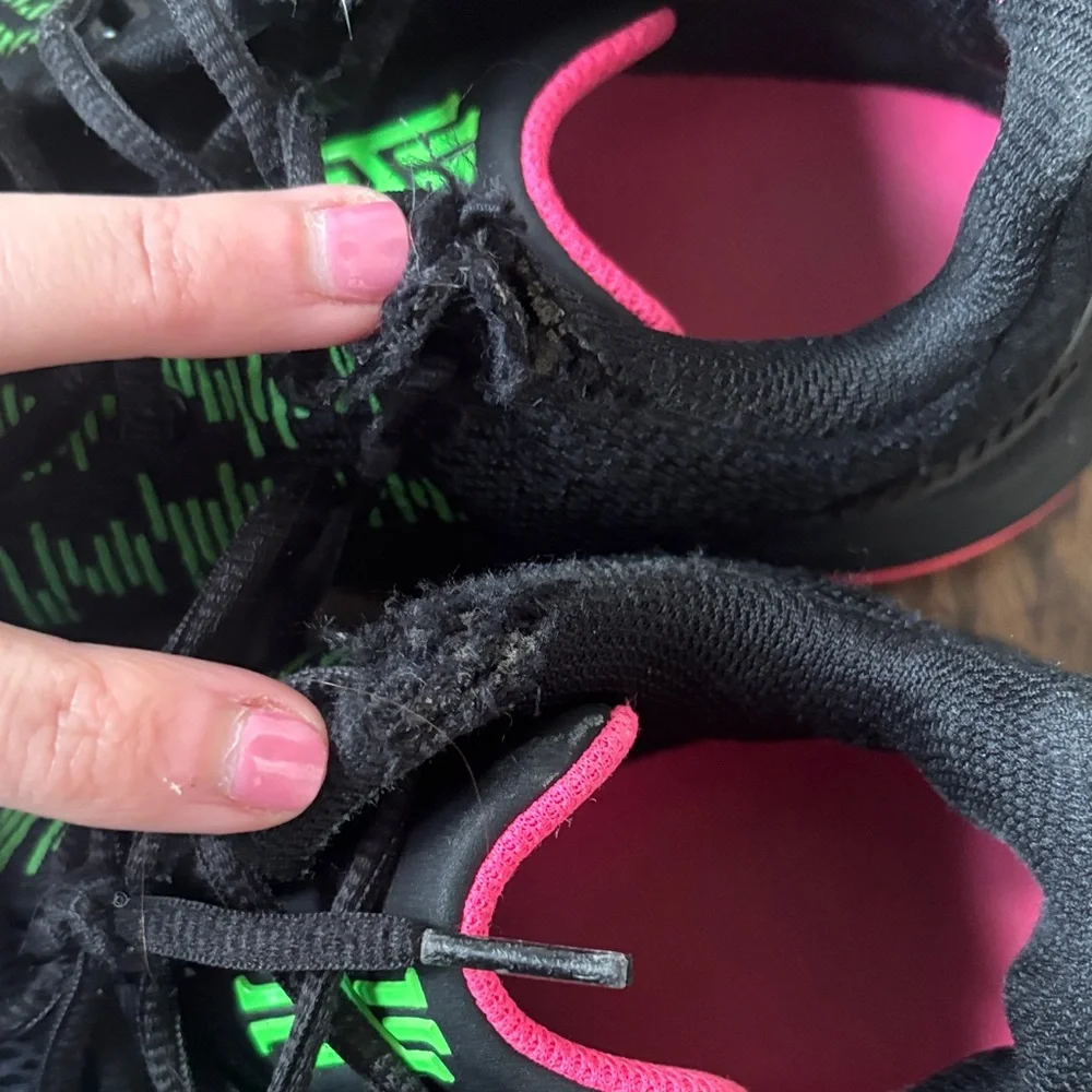 Basketball shoes - Picture 7 of 10